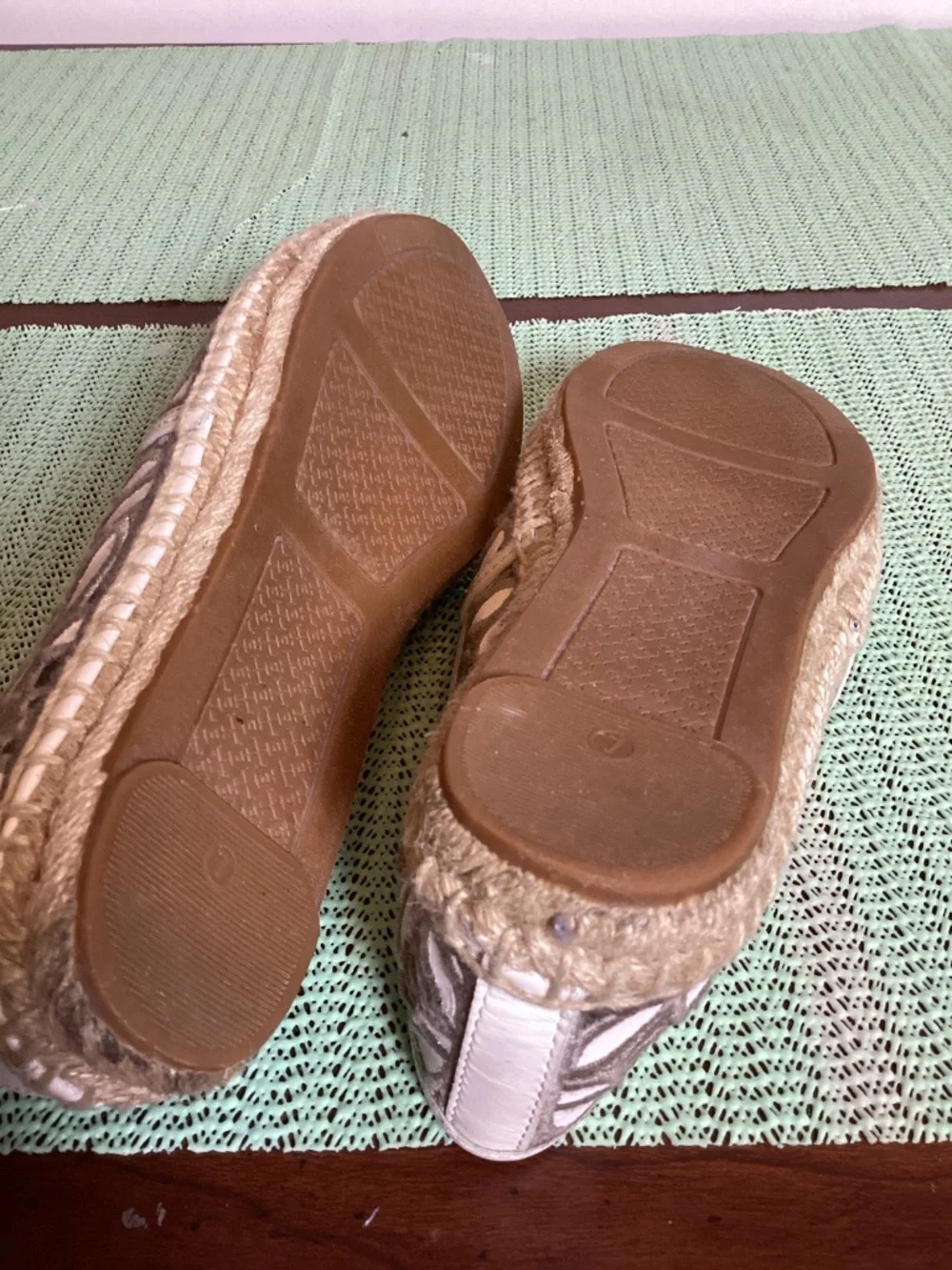 Tory Burch Rhea Lace cut out Espadrille feminine dainty ,preppy slip on SZ 7